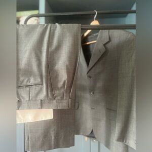 Men’s Suit